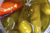 Homemade Refrigerator Pickles: Quick Crispy Pickle Recipe