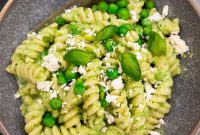 Creamy Green Pea Pasta with Frozen Peas — No Cream Needed