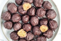 Chocolate-Dipped Matzo Crack Balls: Crispy Sweet Snack Recipe