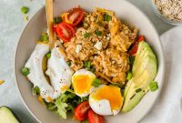 Savory Cheesy Oatmeal Recipe: Comforting Savory Oats in 15 Minutes