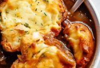 Classic French Onion Soup Recipe with Caramelized Onions & Gruyère
