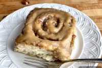 Maple Pecan Cinnamon Rolls: Classic Bakery-Style Recipe