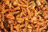 Creamy Tomato, Spinach & Chicken Pasta Recipe
