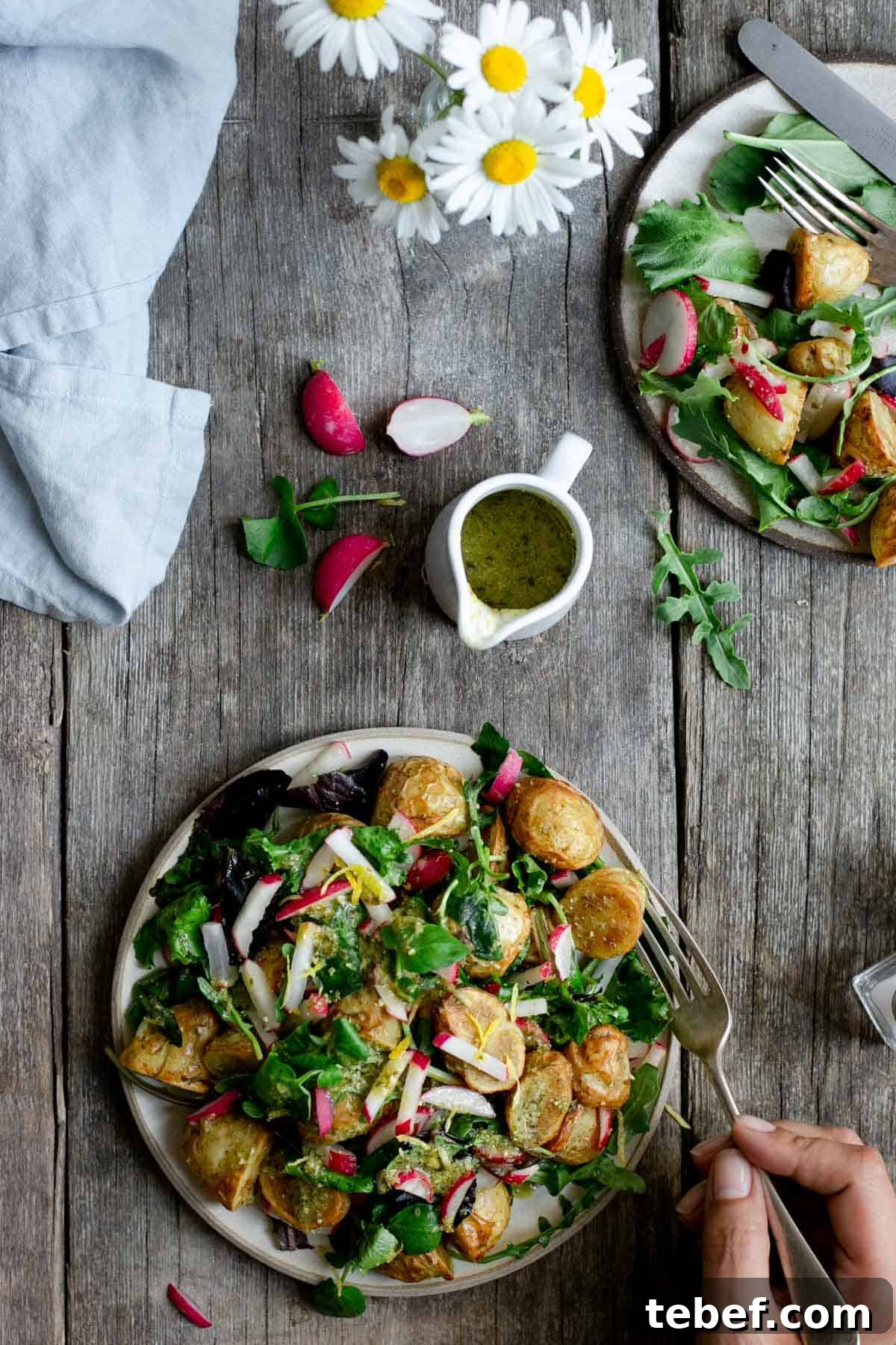 Roasted Baby Potato Salad with Fresh Basil Pesto 5 Quick and delicious roasted new potato salad with pesto #dairyfree #healthyrecipe #foodphotography | via @annabanana.co