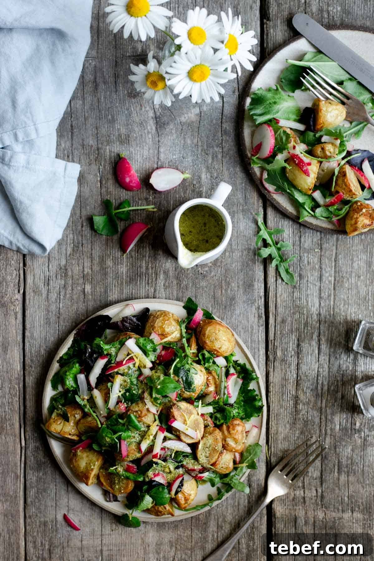 Roasted Baby Potato Salad with Fresh Basil Pesto 7 Roasted new potato salad, perfect summer lunch or dinner! #veganrecipe #healthymeal #newpotatosalad | via @annabanana.co