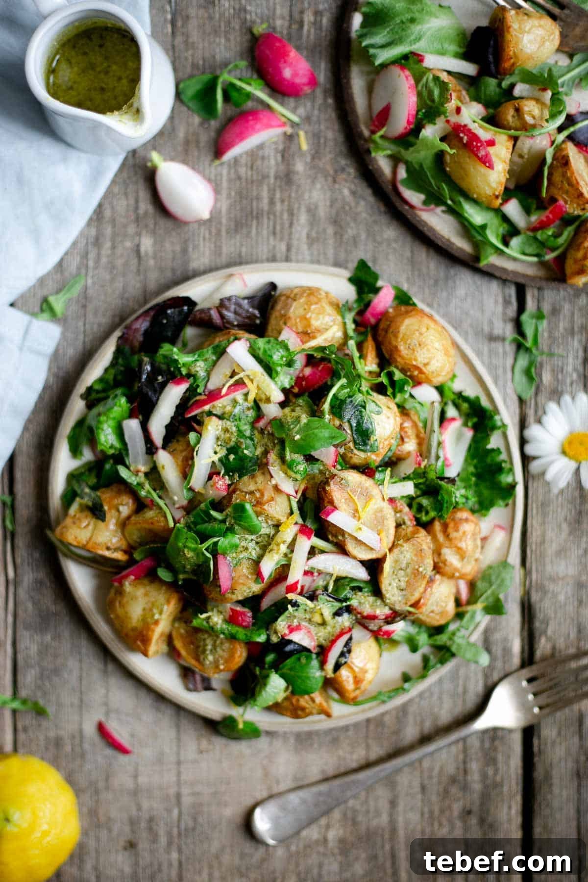 Roasted Baby Potato Salad with Fresh Basil Pesto 8 Quick and easy roasted new potato salad with green pesto #newpotatosalad #veganmeals #saladrecipe | via @annabanana.co