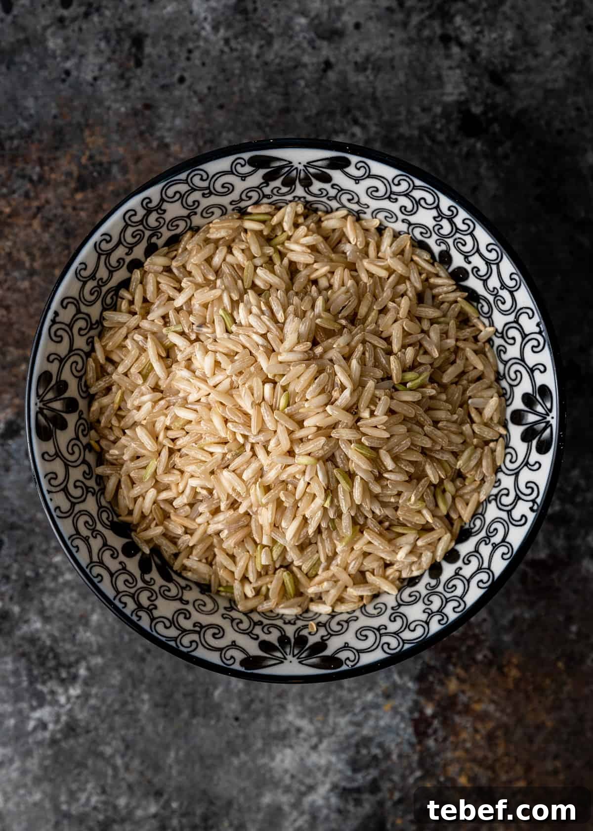 Perfectly Fluffy Brown Rice: Simple Step-by-Step Cooking Guide 3 dry rice in a bowl