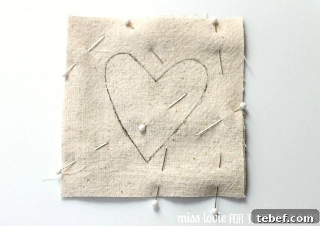 03InverseAppliqueHeartCoaster