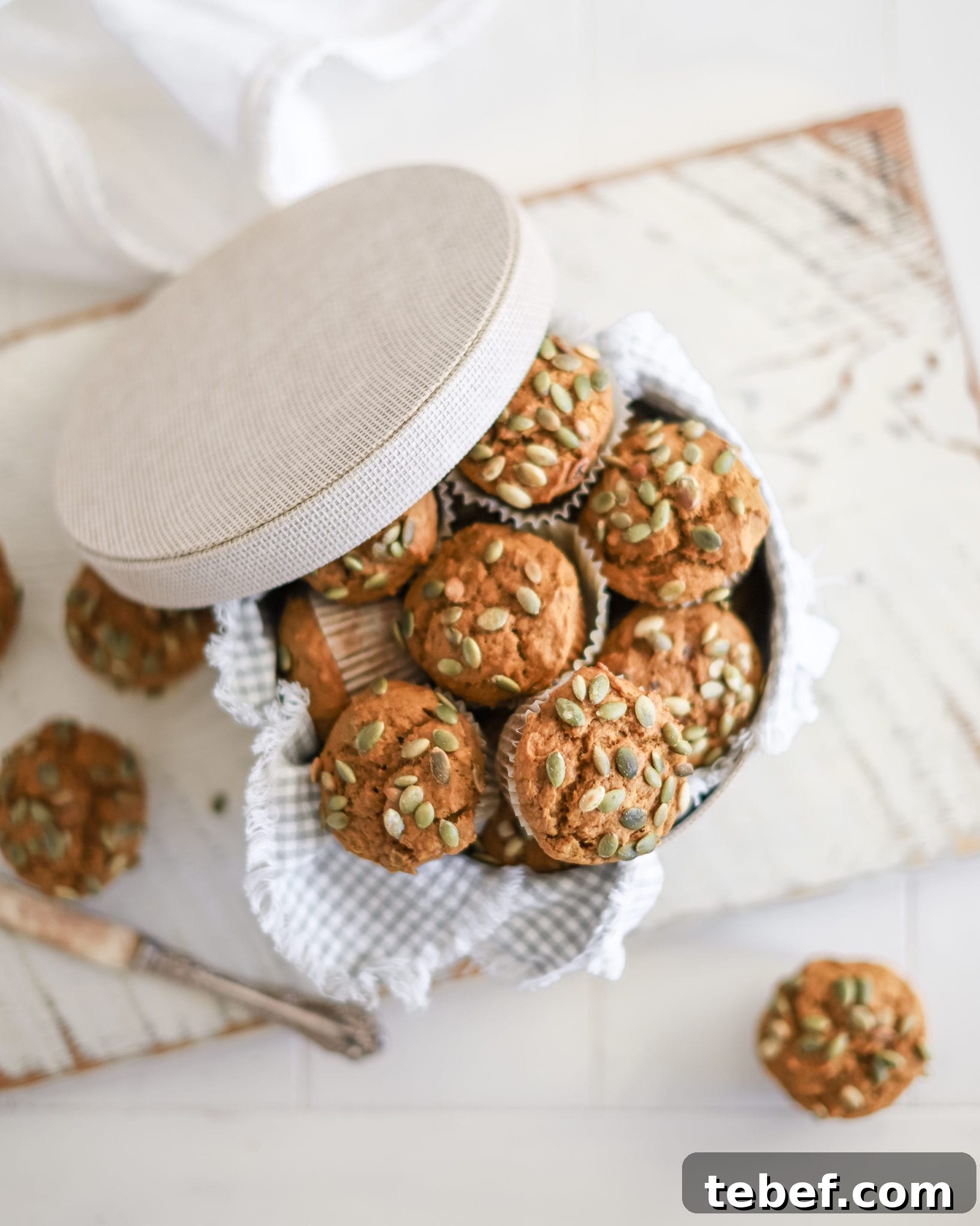 Moist Pumpkin Muffins with Warm Spices Recipe 4 Pumpkin Muffins with a gluten free and vegan option. Simple and easy for fall breakfasts!