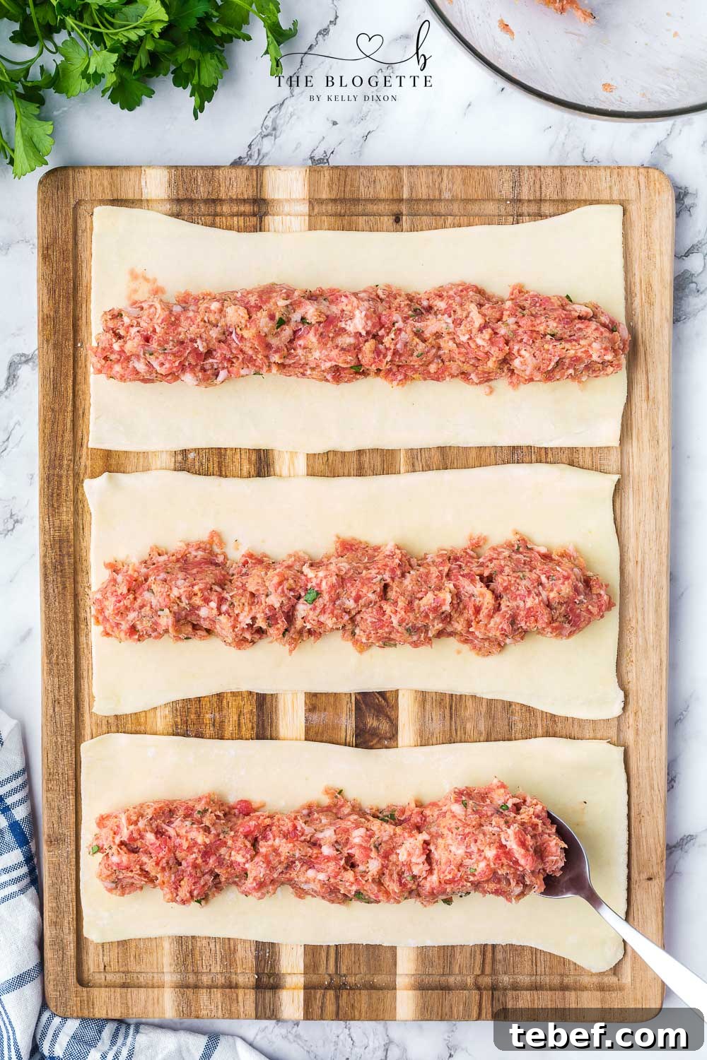 Crispy Sausage Rolls with Flaky Pastry Recipe 6 Meat mixture in pastry dough