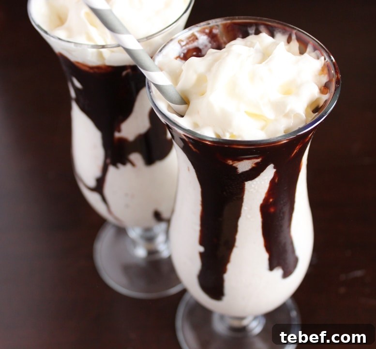 Frozen Pumpkin Spice Mudslide Cocktail Recipe for Fall Gatherings 3 Baileys Pumpkin Spice Mudslide Recipe