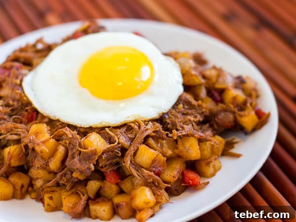 Smoky Pulled Pork Hash with Crispy Potatoes and Peppers 2 Pulled Pork Breakfast hash recipe