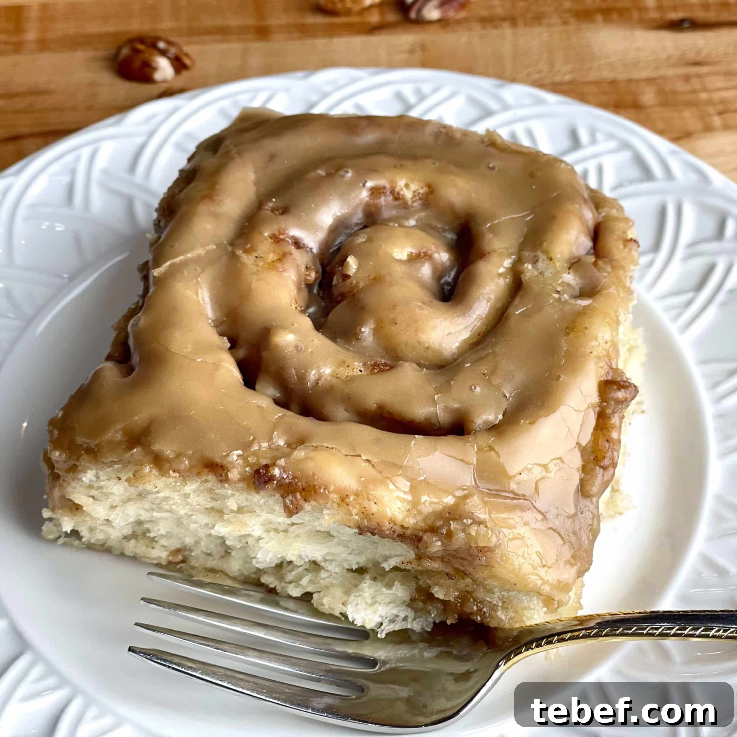 Maple Pecan Cinnamon Rolls: Classic Bakery-Style Recipe 2 Maple pecan cinnamon rolls square photo