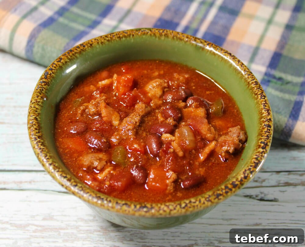 Keto Beef and Bacon Chili Recipe: Hearty Low-Carb Comfort Meal 7 Low-Carb Beef and Bacon Chili6