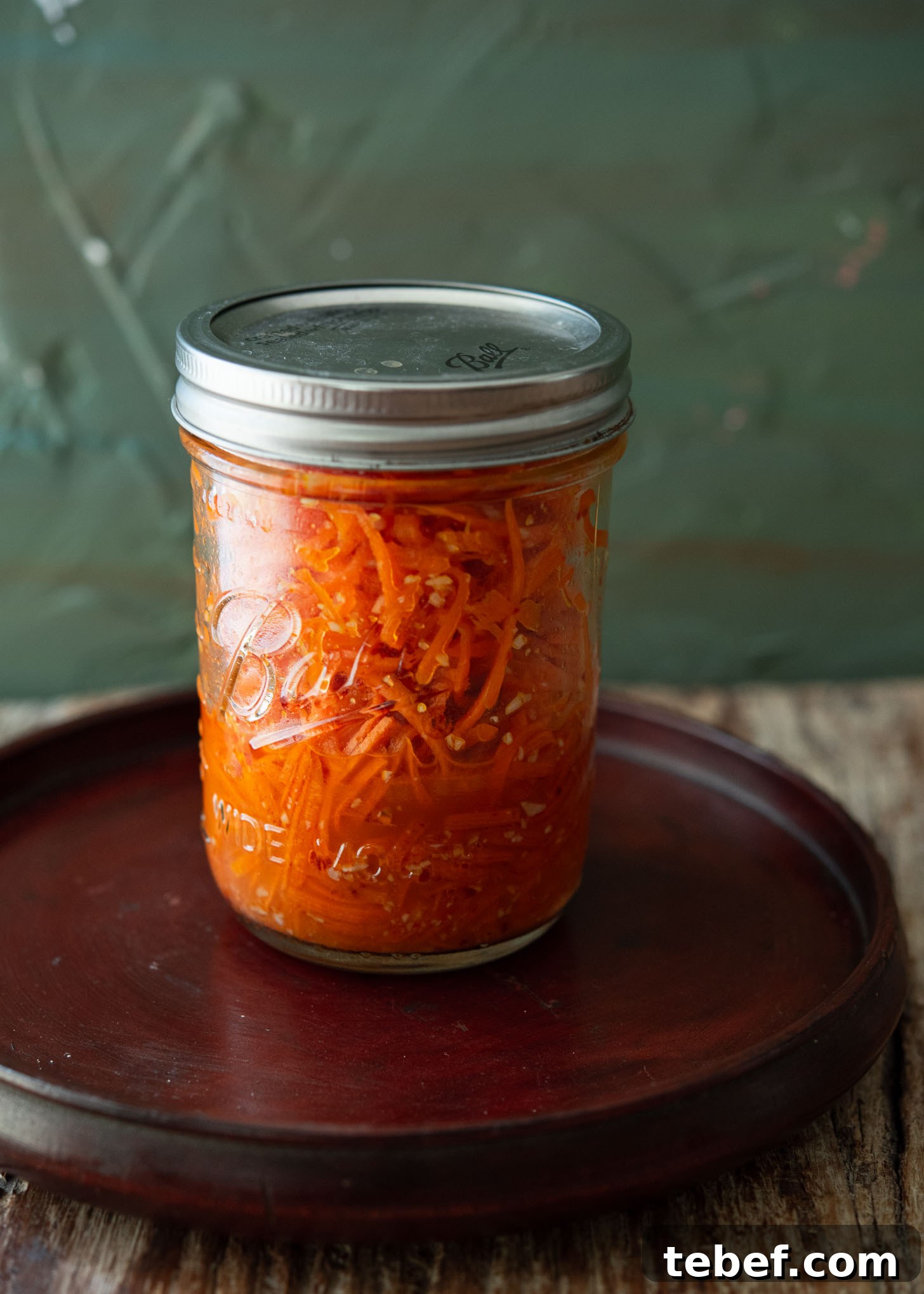 Korean carrot salad (morkovcha) in a jar.